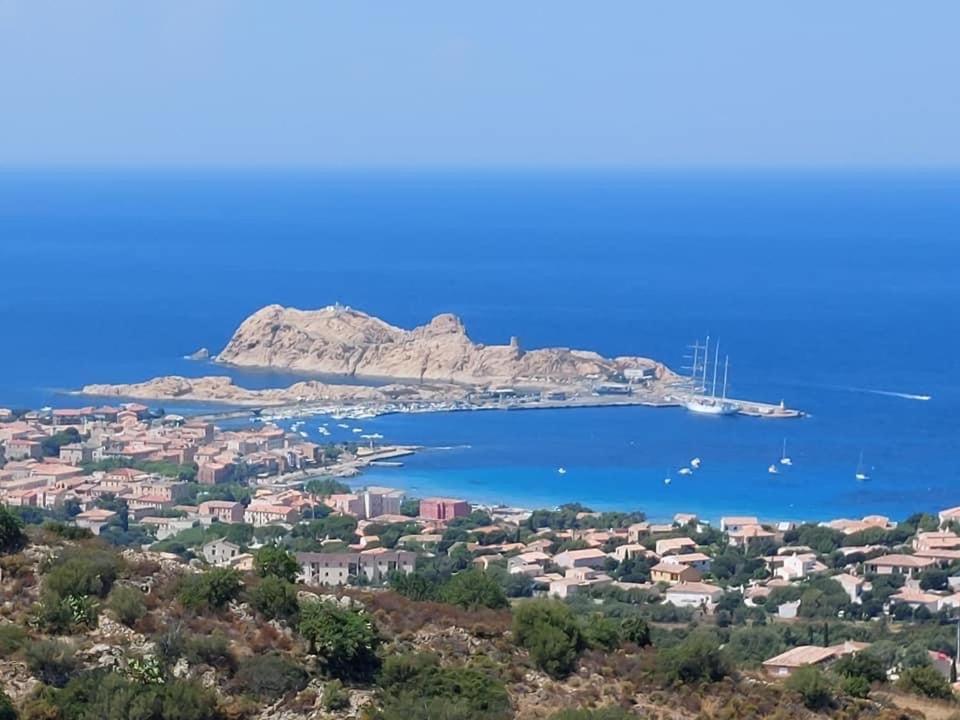 Appartement T4 Tres Bien Situe Et Climatise LʼÎle-Rousse Exterior foto
